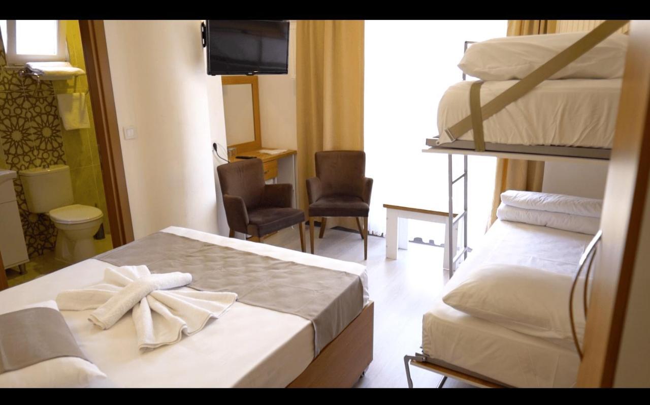 Gueven Hotel 恰纳卡莱 外观 照片